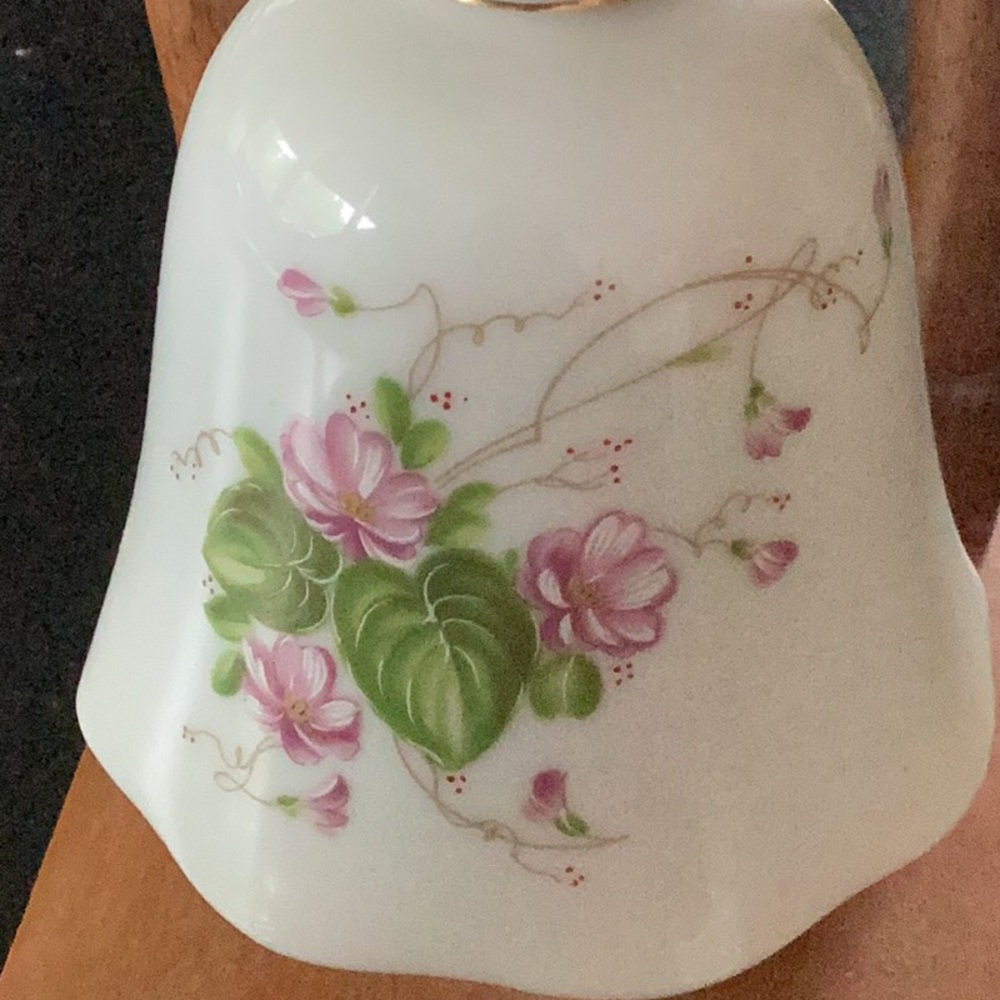 Vintage Lefton China hand painted Bell on wooden stand - Picture 4 of 4